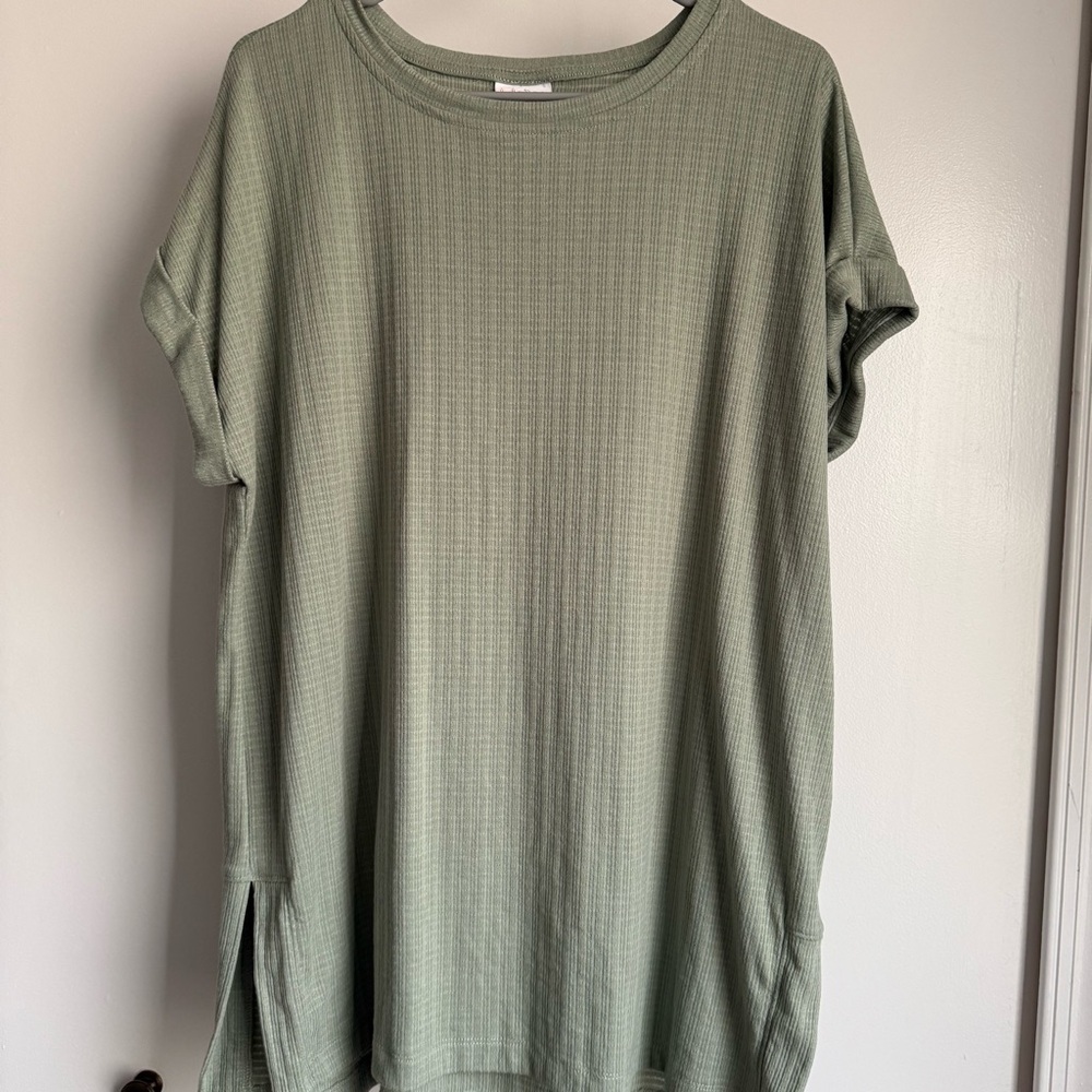 Lularoe Leah Drop Shoulder Cuff Tunic Size L GUC